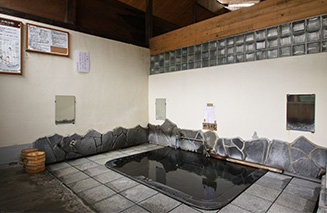 麻釜の湯の外観